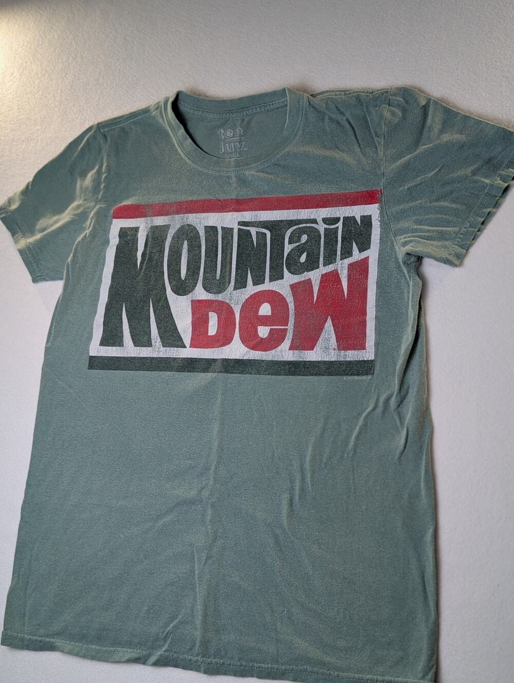 Mountain Dew Green Shirt tee luv Size Small